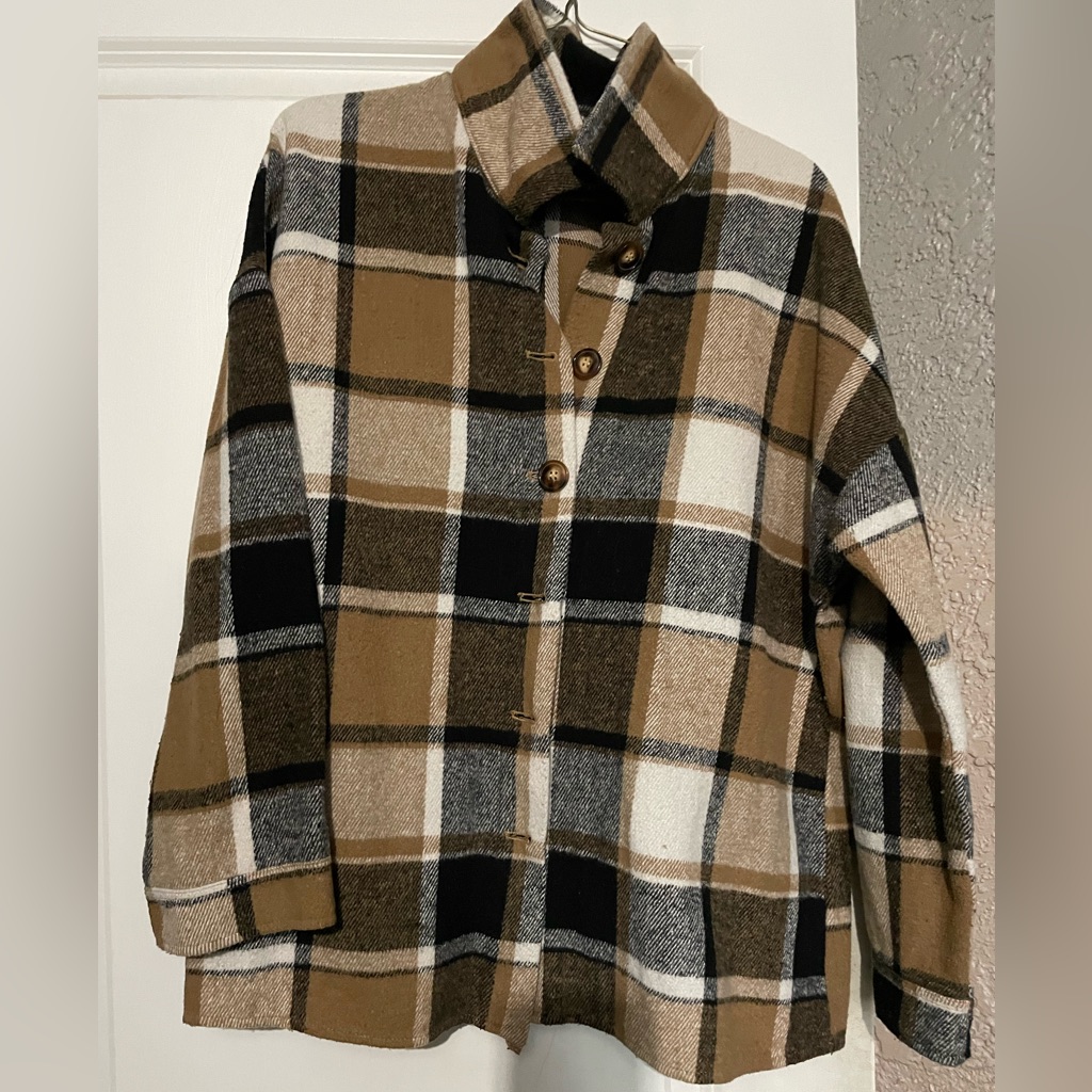 Shacket. Size Large